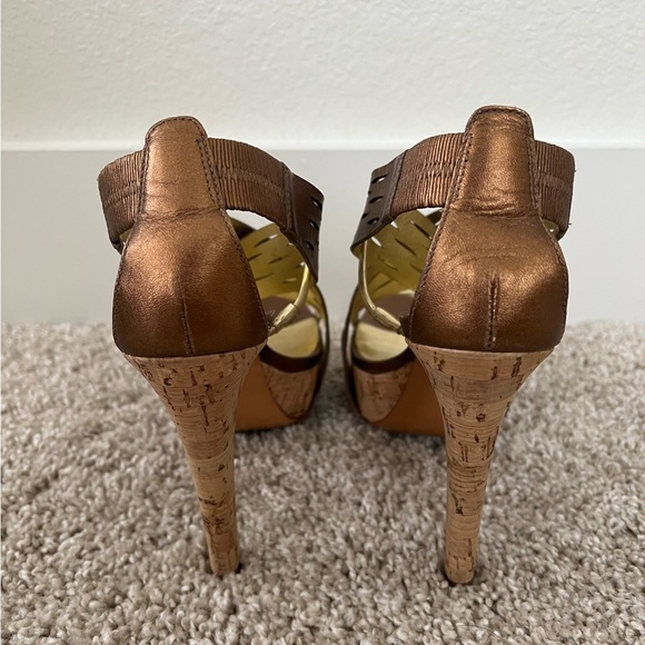 DIANE VON FURSTENBERG DVF Gold Bronze Leather Cork Heel Sandal Pump Size 8 - Picture 3 of 7